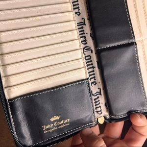 Juicy couture wallet lots of card space